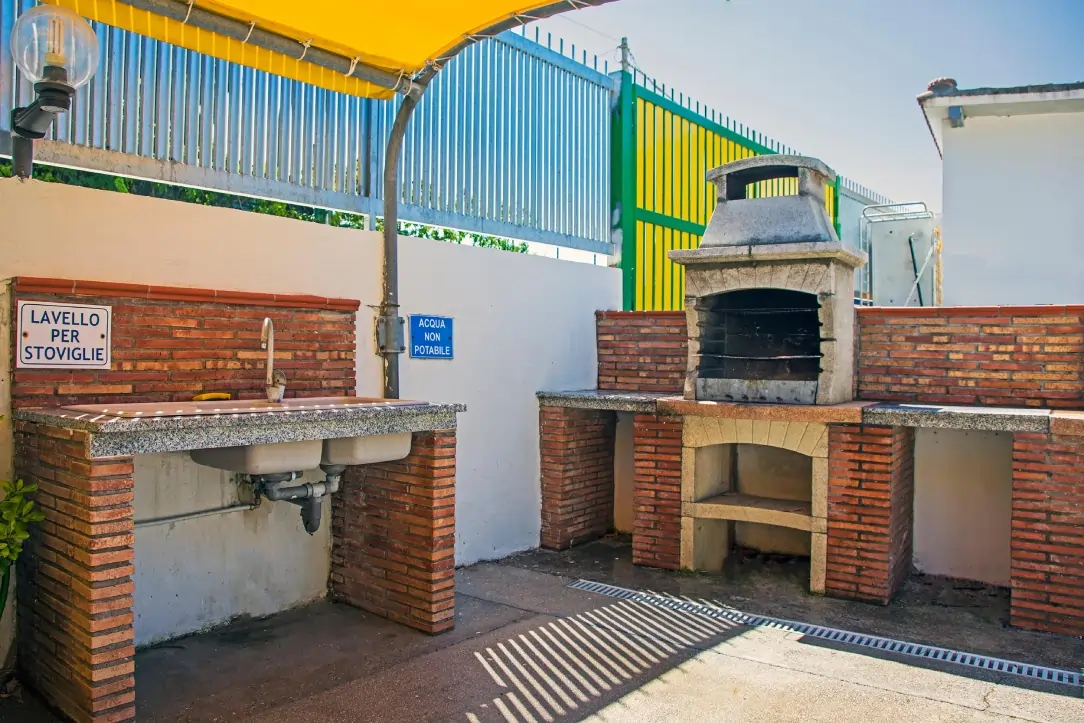Angolo Stoviglie Area Barbecue